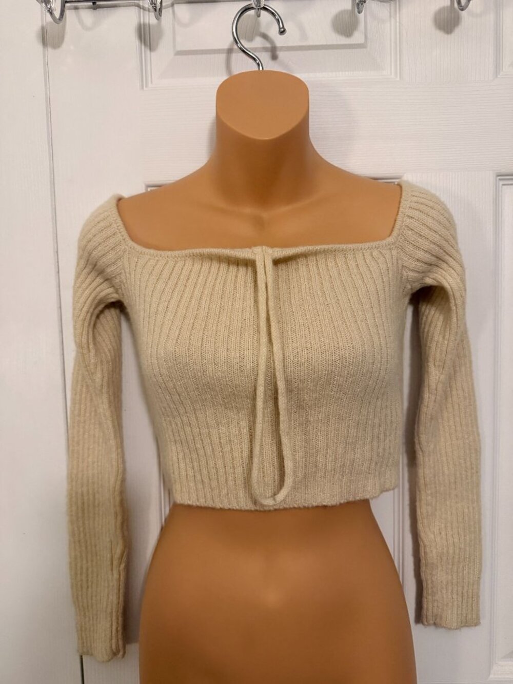 NWT Bobbles & Lace Boutique Ribbed Knit Crop Top Sweater S